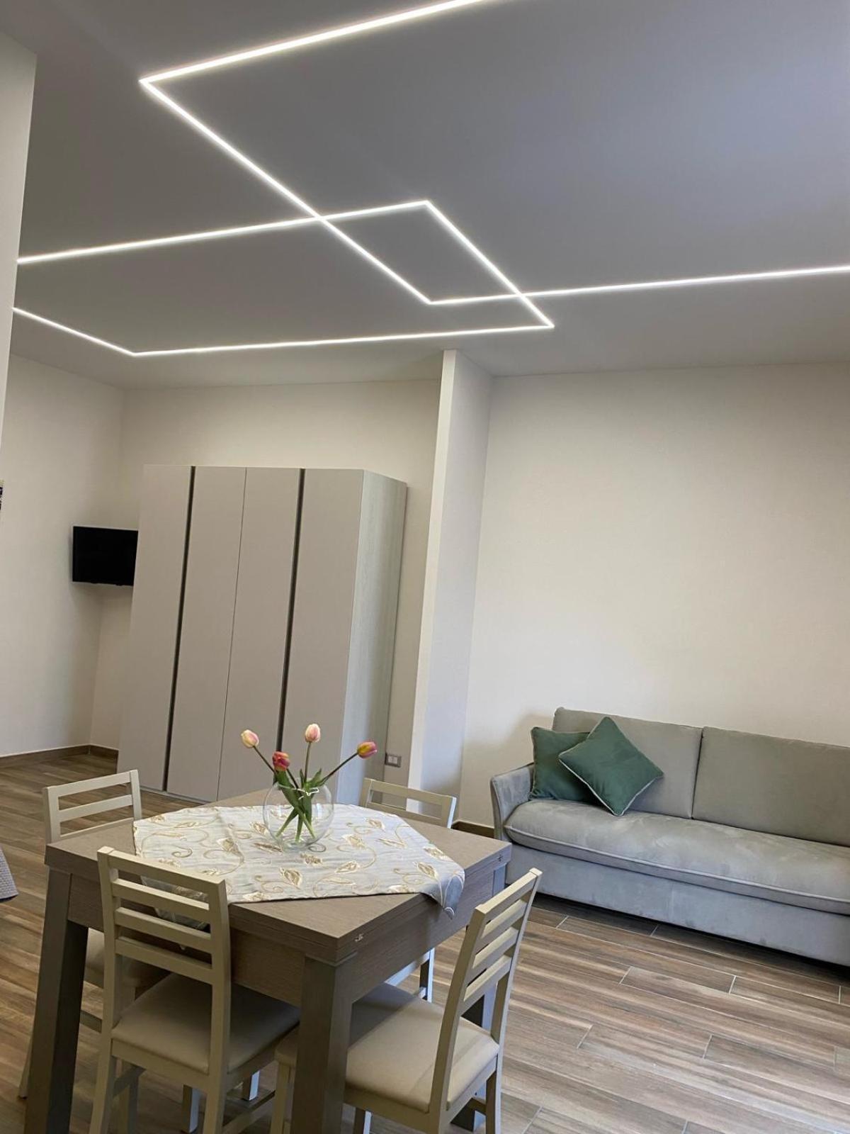 Villa Rose Apartments Sant'Egidio del Monte Albino Buitenkant foto